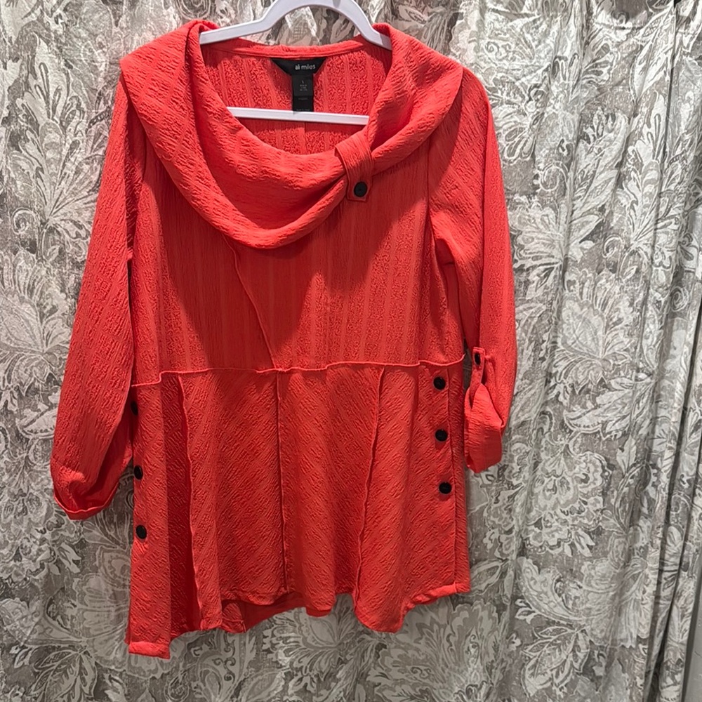 Ali Miles Red 3/4 Sleeve Boxy Buttoned Tunic